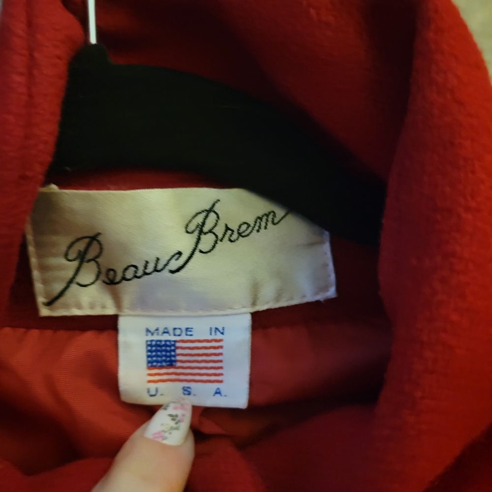Vintage Woman's Red Wool Peacoat - Picture 3 of 9